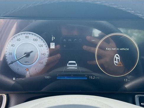 New 2026 Hyundai Elantra Limited FWD image 9