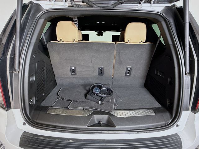 Used 2023 Chevrolet Tahoe Premier w/ Advanced Technology Package AWD/4WD image 27