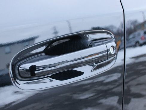 Used 2019 Toyota 4Runner SR5 image 9