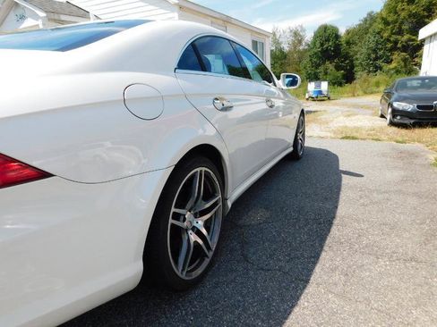 Used 2009 Mercedes-Benz CLS 63 AMG image 31