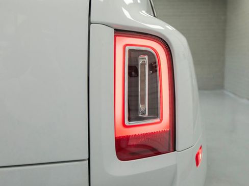 Used 2022 Rolls-Royce Cullinan w/ Cullinan Package AWD/4WD image 46