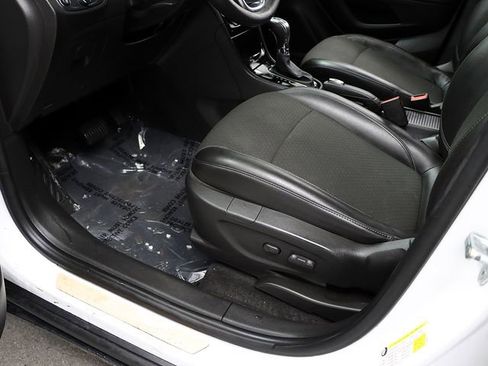 Used 2018 Buick Encore Preferred image 22