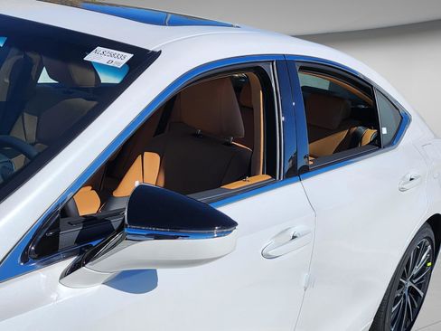 New 2025 Lexus ES 350 w/ Premium Package image 32