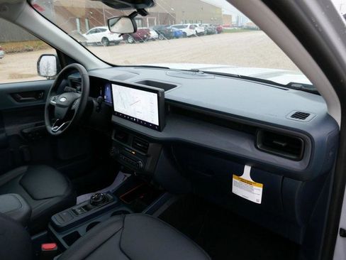 New 2025 Ford Maverick Lariat w/ Black Appearance Package image 11