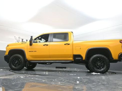 New 2026 Chevrolet Silverado 2500 ZR2 w/ LPO, Dark Essentials Package image 33