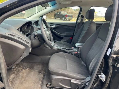 Used 2015 Ford Focus SE FWD image 12