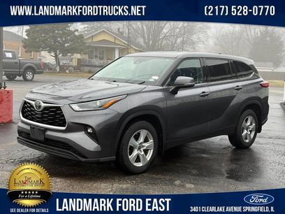 Used 2022 Toyota Highlander LE