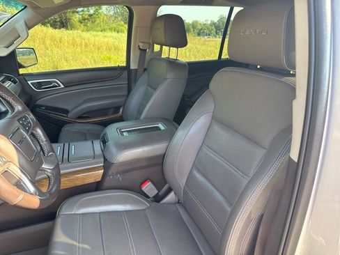Used 2020 GMC Yukon XL Denali w/ Denali Ultimate Package image 21