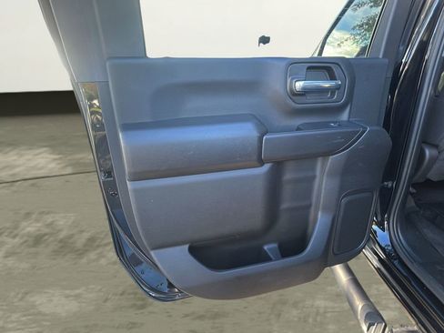 Certified 2025 Chevrolet Silverado 2500 Custom w/ Custom Value Package image 27