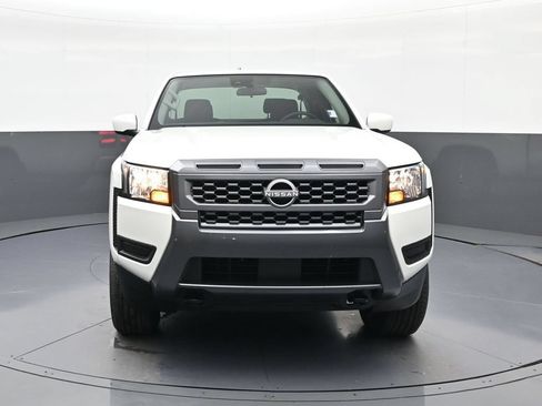 Certified 2025 Nissan Frontier SV AWD/4WD image 3