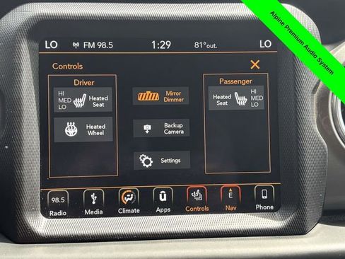 Used 2018 Jeep Wrangler Unlimited Sahara w/ Dual Top Group AWD/4WD image 17