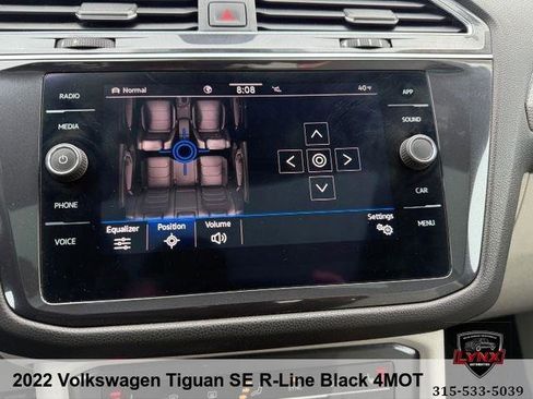 Used 2022 Volkswagen Tiguan SE R-Line image 18