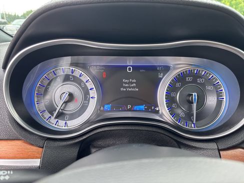 Used 2018 Chrysler 300 C w/ Safetytec Plus Group RWD image 22