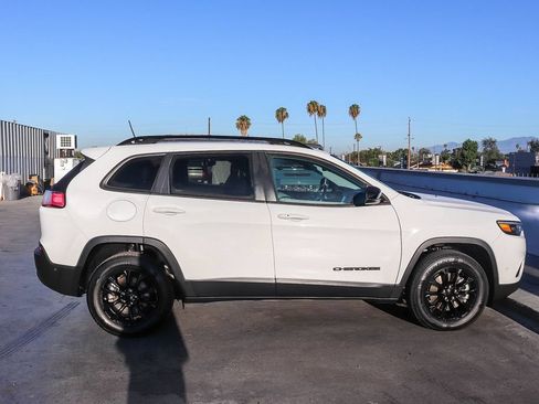 Used 2023 Jeep Cherokee Altitude Lux AWD/4WD image 13