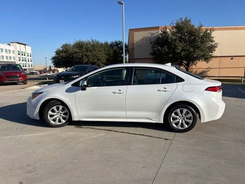 Used 2023 Toyota Corolla LE image 6