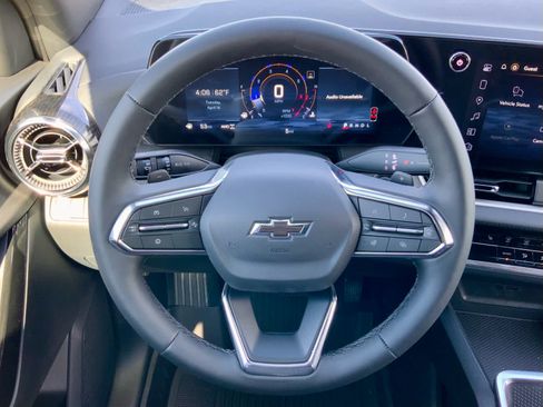 New 2026 Chevrolet Equinox LT w/ Midnight Edition AWD/4WD image 39