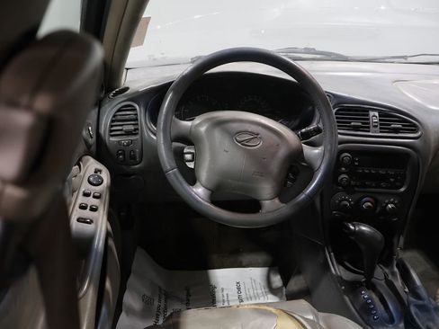 Used 2004 Oldsmobile Alero GLS w/ Sun And Sound Package image 17