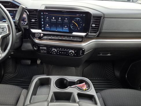 Used 2025 Chevrolet Silverado 1500 LT AWD/4WD image 18