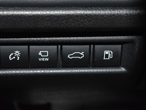 Used 2025 Toyota Camry XSE AWD/4WD image 18