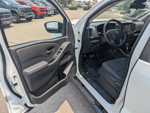 Used 2022 Nissan Frontier S w/ Technology Package AWD/4WD image 8