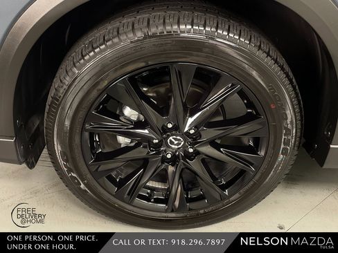 Used 2025 MAZDA CX-5 Carbon Edition image 11