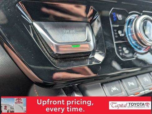 Used 2023 GMC Sierra 1500 AT4 w/ Technology Package AWD/4WD image 19