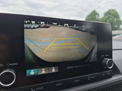 Used 2024 Honda CR-V LX image 16
