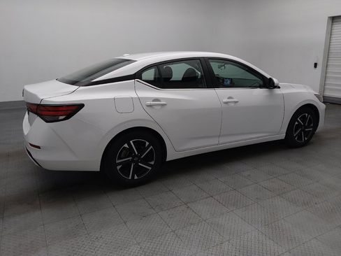 Used 2025 Nissan Sentra SV FWD image 10