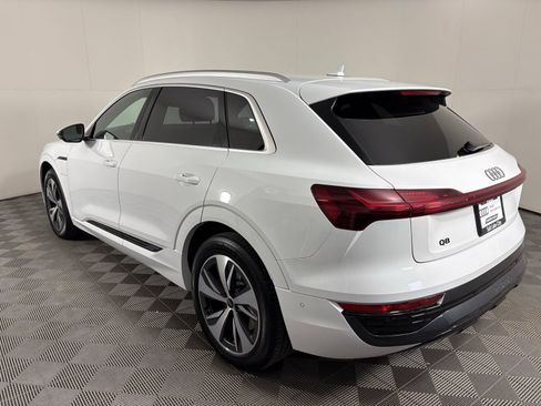 Used 2024 Audi Q8 e-tron Premium Plus w/ Premium Plus Package AWD/4WD image 5