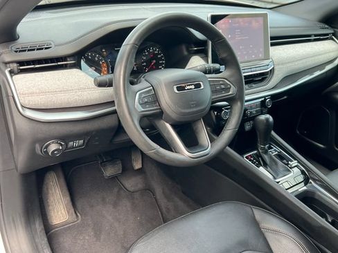 Used 2023 Jeep Compass Latitude w/ Sun and Sound Group AWD/4WD image 19