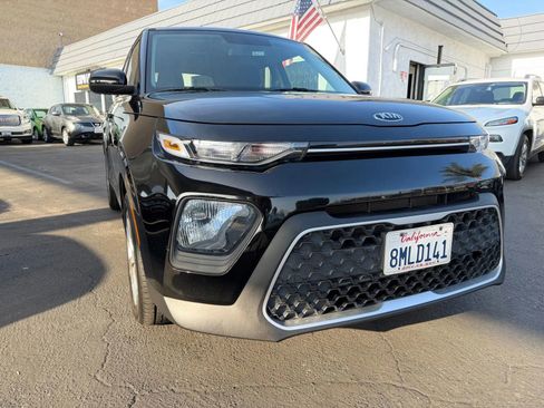 Used 2020 Kia Soul LX image 11