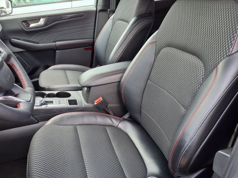 Used 2024 Ford Escape ST-Line w/ Tech Pack #1 AWD/4WD image 3