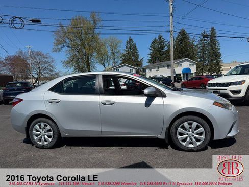 Used 2016 Toyota Corolla LE FWD image 2