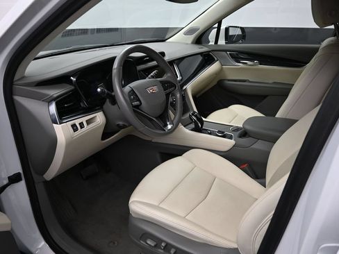 Certified 2023 Cadillac XT6 Premium Luxury AWD/4WD image 9