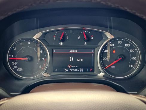 Certified 2023 GMC Acadia SLT w/ Preferred Package image 21