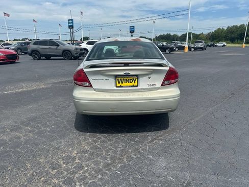 Used 2006 Ford Taurus SE FWD image 6