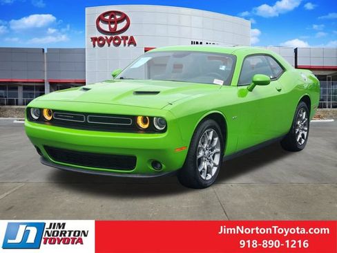 Used 2017 Dodge Challenger GT w/ GT Interior Package AWD/4WD image 4