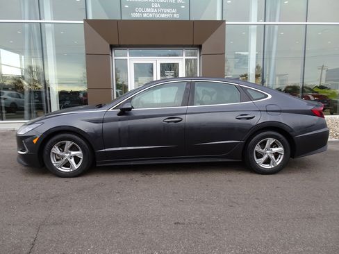 Used 2021 Hyundai Sonata SE image 2