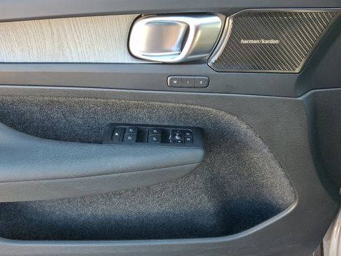 Used 2023 Volvo XC40 B5 Plus w/ Driver Assist Package image 12