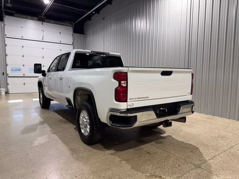Used 2023 Chevrolet Silverado 2500 LT AWD/4WD image 6