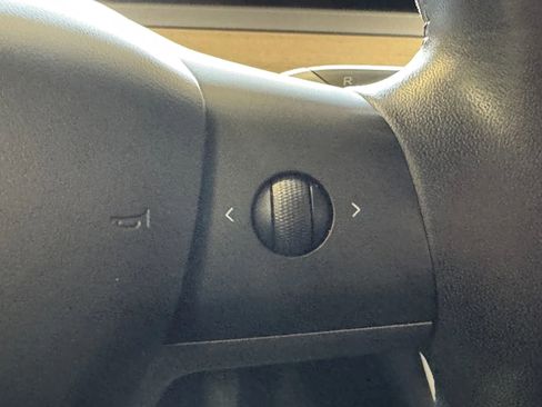 Used 2020 Tesla Model 3 Performance image 16