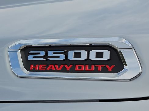 New 2026 RAM 2500 Tradesman w/ Chrome Appearance Group AWD/4WD image 9