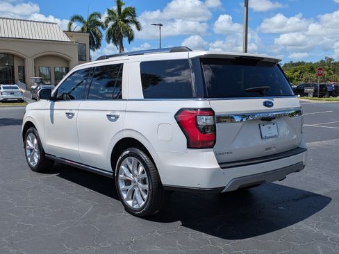 Used 2019 Ford Expedition Limited w/ Equipment Group 302A AWD/4WD image 4