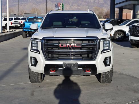 Used 2023 GMC Yukon AT4 w/ AT4 Premium Plus Package image 9