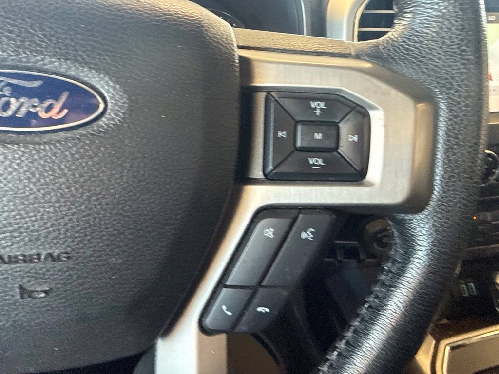 Used 2016 Ford F150 Platinum w/ Equipment Group 701A Luxury AWD/4WD image 18