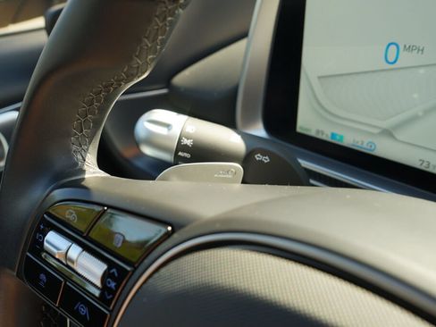 Certified 2024 Hyundai Ioniq 6 SE RWD image 25