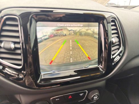 Used 2018 Jeep Compass Limited image 21