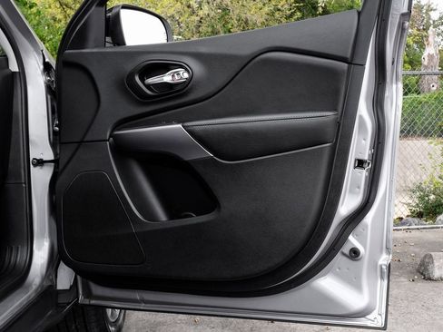 Used 2022 Jeep Cherokee Limited w/ Elite Package image 56