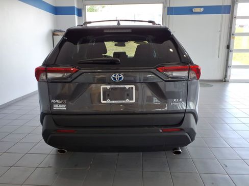 Used 2024 Toyota RAV4 XLE AWD/4WD image 6