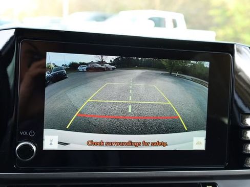 Used 2025 Toyota Camry LE image 22